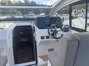 Thumbnail von Sealine S335