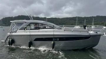 Thumbnail von Sealine S335