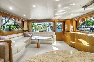 Thumbnail von Viking 74 Enclosed Bridge