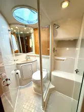 Thumbnail von Riviera 42 Flybridge