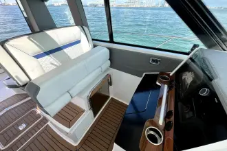 Thumbnail von Tiara Yachts 43LE