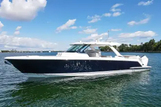 Thumbnail von Tiara Yachts 43LS MARILEE