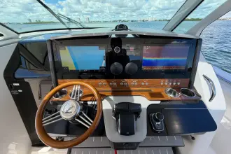 Thumbnail von Tiara Yachts 43LS MARILEE