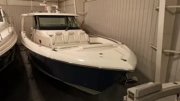 Thumbnail von Tiara Yachts 48LS