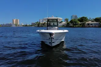 Thumbnail von Boston Whaler 330 Outrage
