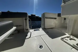Thumbnail von Boston Whaler 330 Outrage