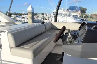 Thumbnail von Яхта Aquila 44