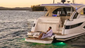 Thumbnail von リビエラ 4300 スポーツエクスプレス