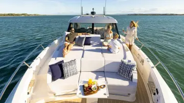 Thumbnail von リビエラ 4300 スポーツエクスプレス