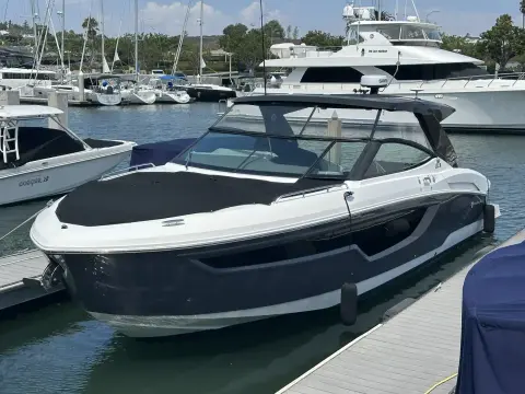 Cruisers Yachts 38 GLS OB