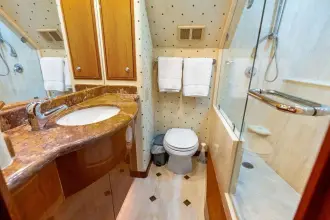 Thumbnail von Hatteras 64 Motoryacht