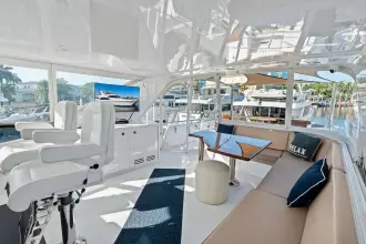 Thumbnail von Hatteras 64 Motoryacht