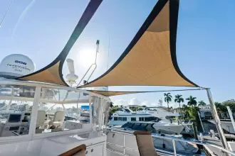 Thumbnail von Hatteras 64 Motoryacht