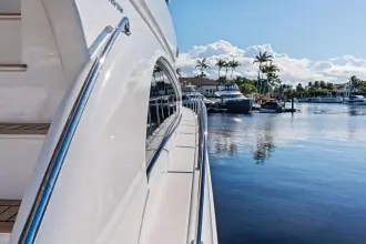 Thumbnail von Hatteras 64 Motoryacht