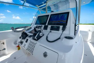 Thumbnail von Intrepid 400 Cuddy