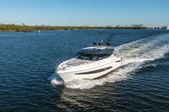 Thumbnail von Riviera 5400 Sport Yacht