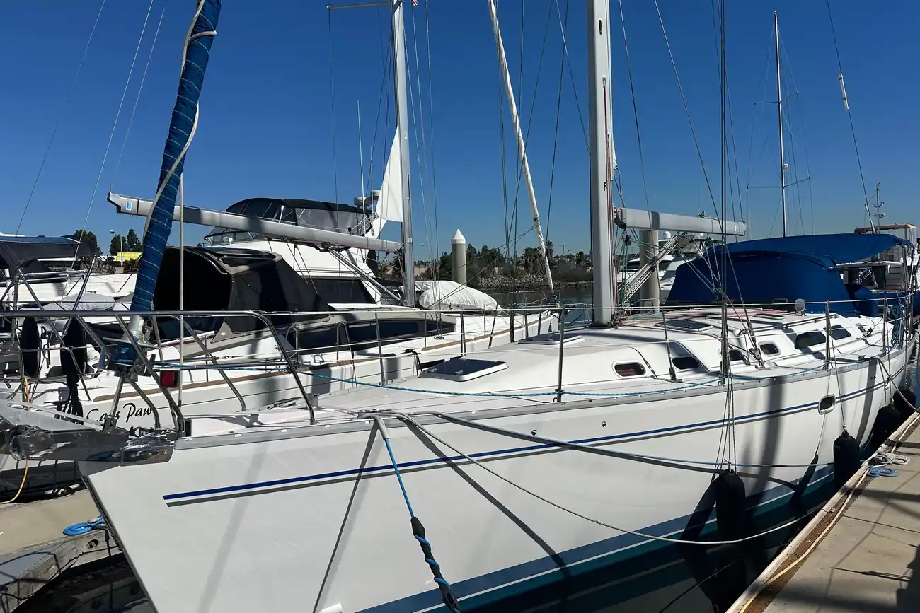Catalina 270