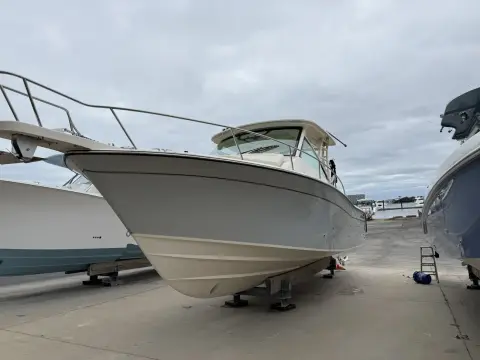 Grady White Express 330