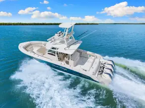 Thumbnail von Boston Whaler 380 Outrage
