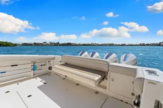 Thumbnail von Boston Whaler 380 Outrage