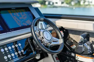 Thumbnail von Sea Ray SLX 400 z silnikiem zewnętrznym