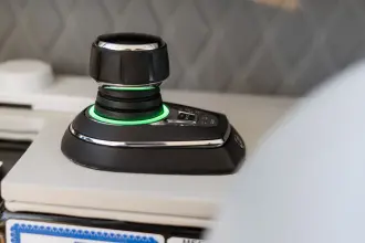 Thumbnail von Sea Ray SLX 400 z silnikiem zewnętrznym