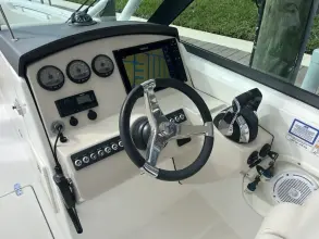 Thumbnail von Boston Whaler 270 Vantage
