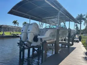 Thumbnail von Boston Whaler 270 Vantage