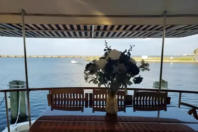 Hatteras 61 Kokpit Motor Yatı