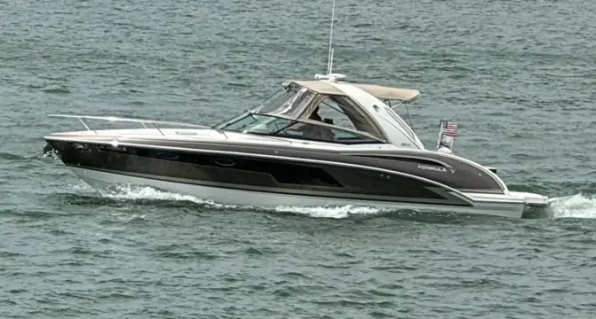 Formula 310 Sun Sport