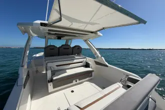 Thumbnail von Tiara Yachts 34 LS