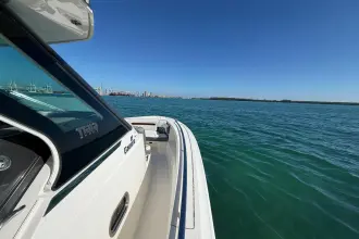 Thumbnail von Tiara Yachts 34 LS