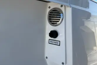 Thumbnail von Tiara Yachts 34 LS