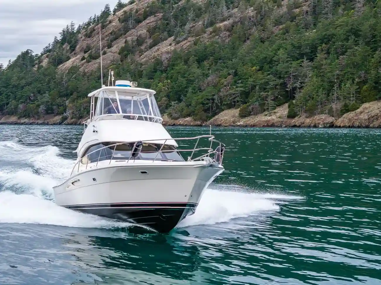 Riviera 4400 Sport Yacht