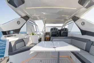 Thumbnail von Galeon 335 GTO GN335GTO Factory Stock