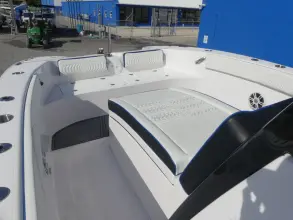 Thumbnail von Twin Vee 280 GFX2