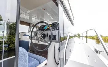 Thumbnail von Delphia 11 Sedan