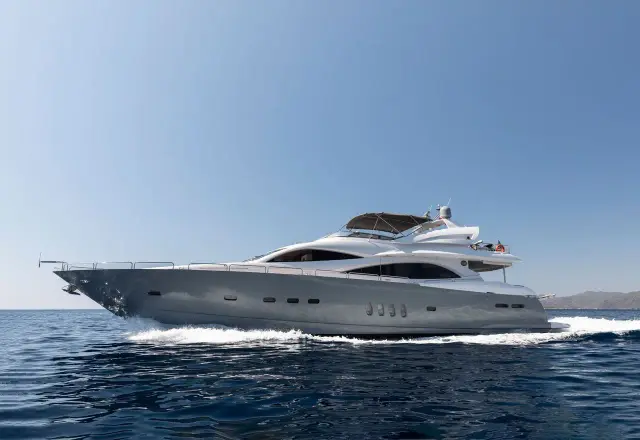 Sunseeker 94 Yacht SPACE ODDITY
