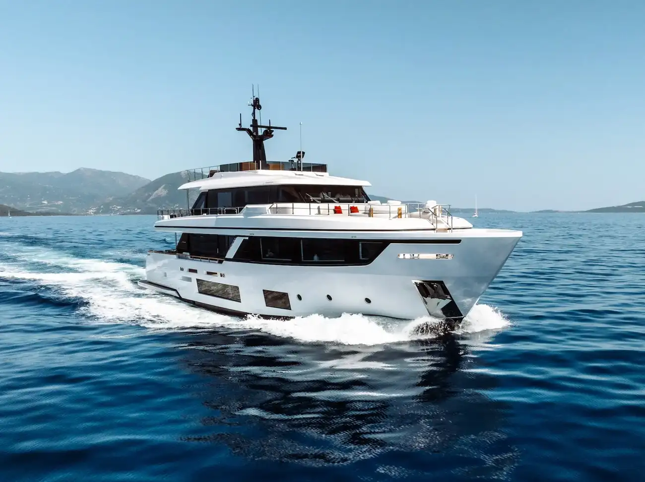 Custom Line Navetta 30 At One