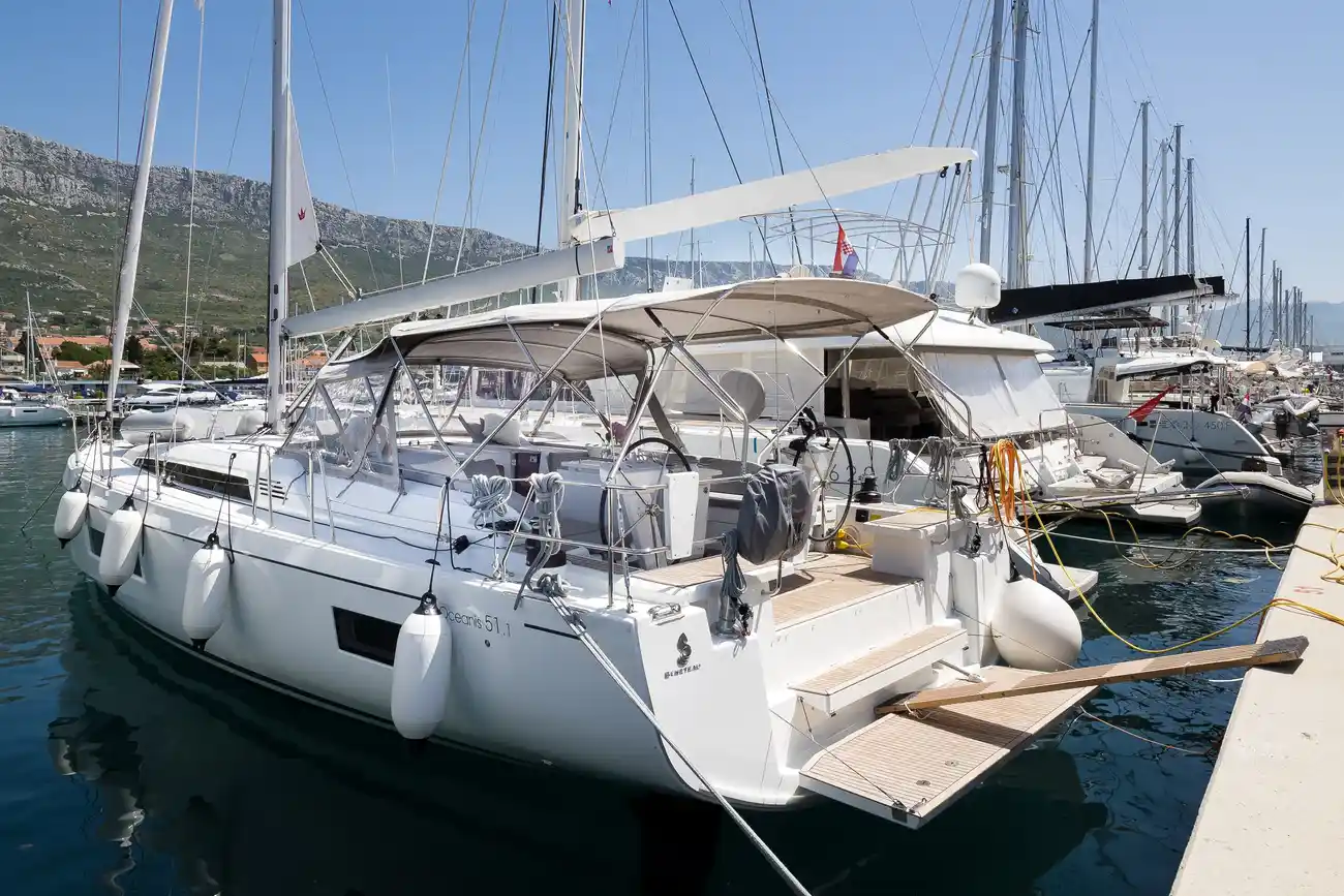 Beneteau Oceanis 51.1