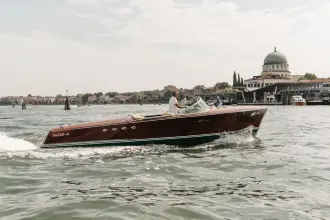 Thumbnail von Riva Tritone