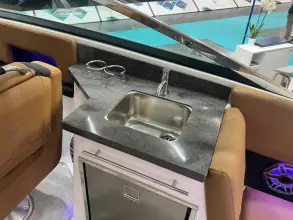 Thumbnail von Four Winns H9