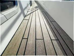 Thumbnail von ハーディ・コモドール 42 キオニ