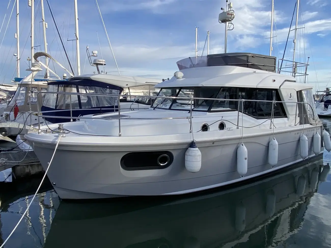 Beneteau Swift Trawler 30 Ultra Violet