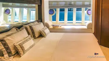 Thumbnail von Ferretti Yachts 800