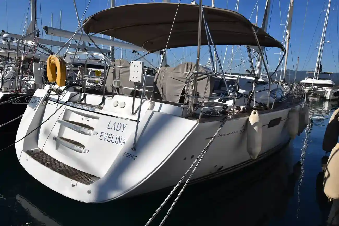 Jeanneau Yachts 57