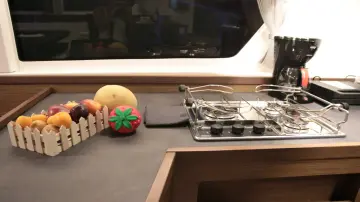 Thumbnail von ラグーン 42 キットキャット