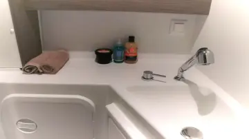 Thumbnail von ラグーン 42 キットキャット