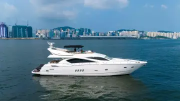 Thumbnail von Sunseeker 82 Yacht