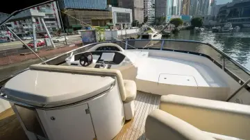 Thumbnail von Sunseeker 82 Yacht